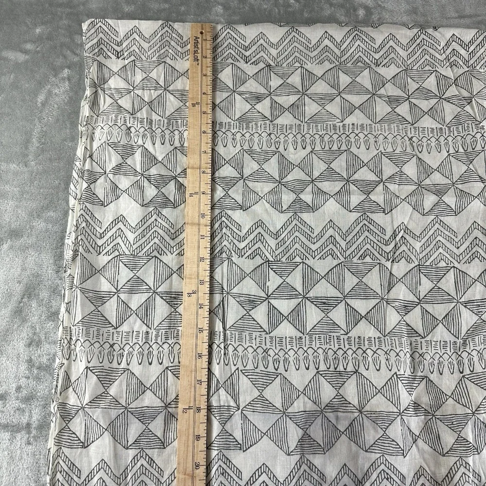 Rectangular Scarf Black & White Geometric Tribal Pattern NEW